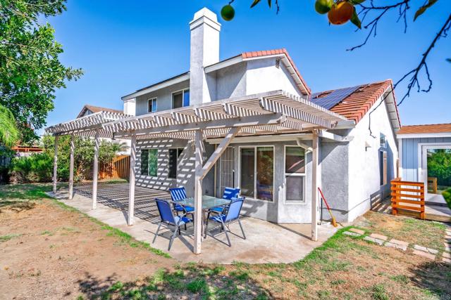 Detail Gallery Image 3 of 48 For 4499 Pebble Beach Dr, Oceanside,  CA 92057 - 4 Beds | 3 Baths