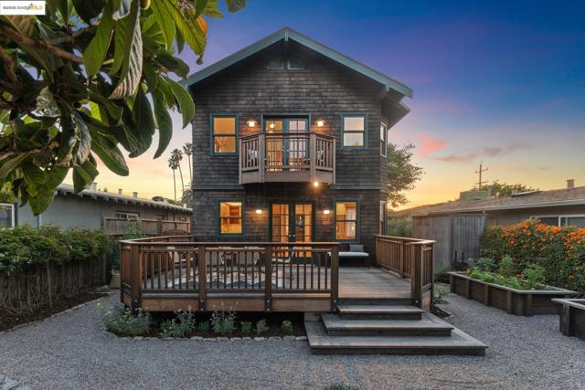 817 Curtis St, Albany CA: https://media.crmls.org/mediaz/7358c3ca-0d07-409c-ae1e-8164a6d0ee6d.jpg