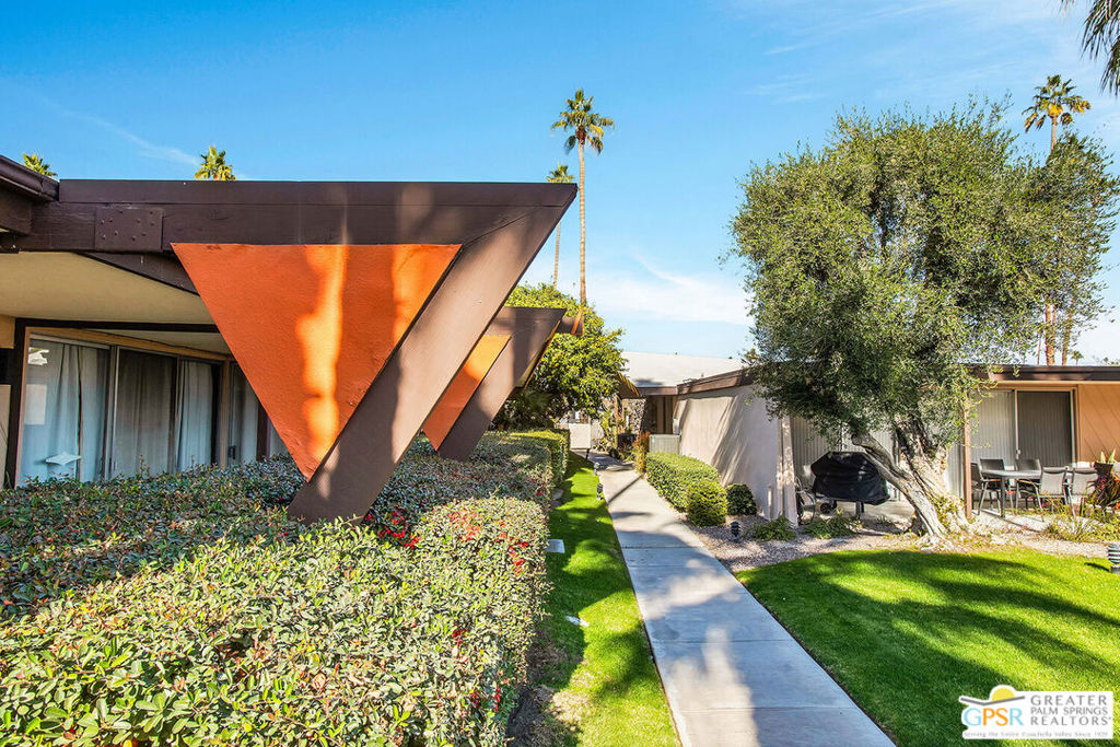 231 E Twin Palms Drive