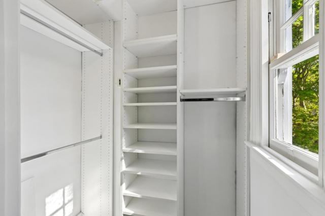 Image 43 of 90 For 743 Winchester Drive