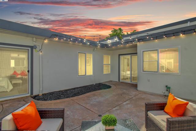 4166 Peregrine Way, Pleasanton CA: https://media.crmls.org/mediaz/7359b2ca-be1d-4736-8b20-d6ec59a40894.jpg