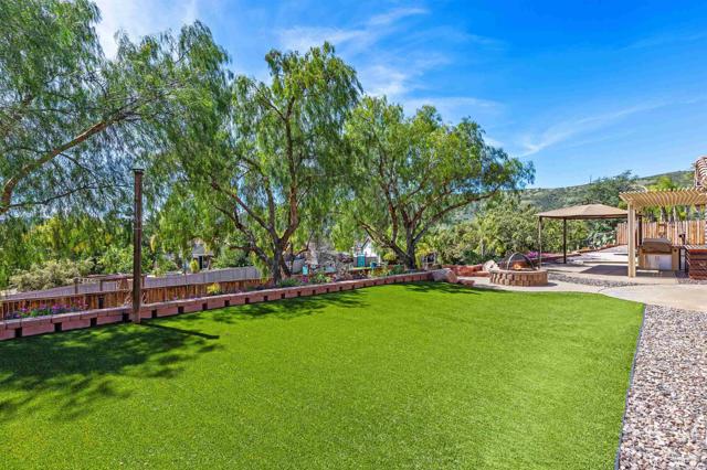 Image 36 of 51 For 23553 Daylight Place