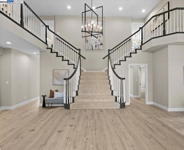 318 Montoya Way, Danville CA: https://media.crmls.org/mediaz/735b7296-5494-4f1a-8943-dff5ec7f6a62.jpg