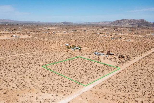 210 Kuna Avenue, Landers CA: https://media.crmls.org/mediaz/735b98c0-6ccd-4c36-bfdc-2846c8772af5.jpg
