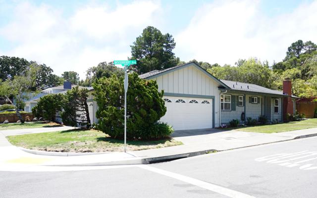 1401 Woodberry Avenue, San Mateo CA: https://media.crmls.org/mediaz/735bf868-a20d-4de2-b381-a76fe9ecd484.jpg