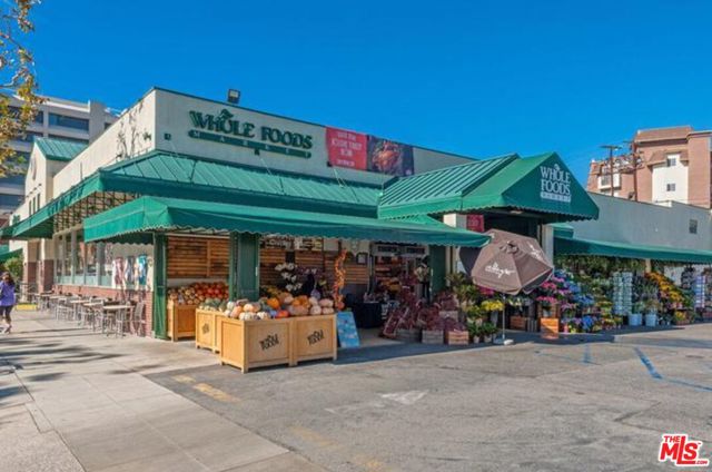 2 Bed Home for Sale in Los Angeles, California
