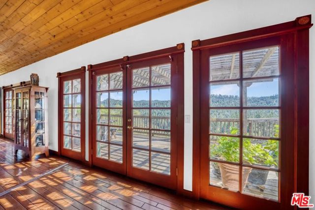 20799 Highway 128, Yorkville CA: https://media.crmls.org/mediaz/735cbe0b-2501-456e-b810-0dd3dc0030de.jpg