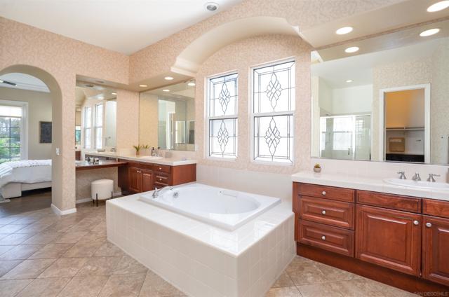 1052 Mountain Ash Ave, Chula Vista CA: https://media.crmls.org/mediaz/735df224-8f0c-4e5a-8a73-44cc2b7dcbbb.jpg