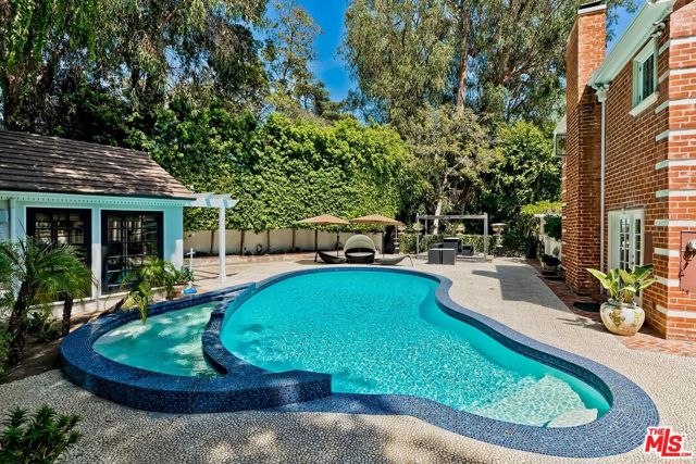 Image 43 of 46 For 725 Faring Road