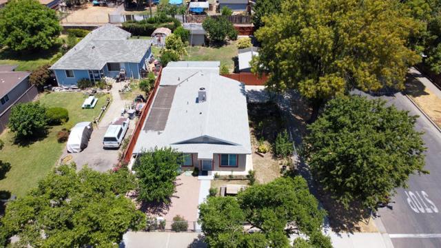 1005 W 8th Street, Merced CA: https://media.crmls.org/mediaz/735ec7ad-9f9f-4357-9898-28aeb4b98c72.jpg