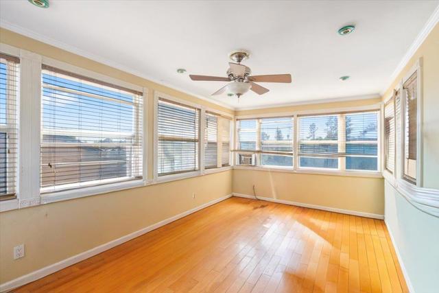 9401 Castlewood Street, Oakland CA: https://media.crmls.org/mediaz/735f9d34-ce79-488d-9b71-8fe9640ee19a.jpg