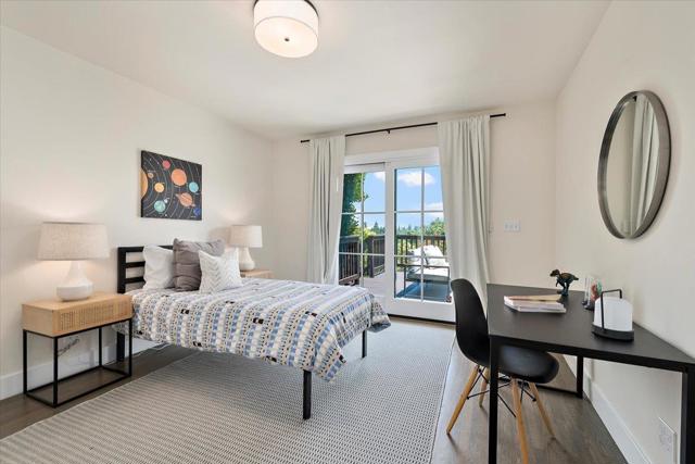 333 Oakview Drive, San Carlos CA: https://media.crmls.org/mediaz/735fb626-8ddf-4974-a5ad-f811bd372733.jpg