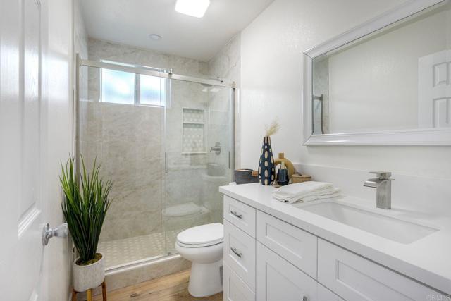 Detail Gallery Image 19 of 33 For 1350 Marabou Ln, Vista,  CA 92083 - 3 Beds | 2 Baths