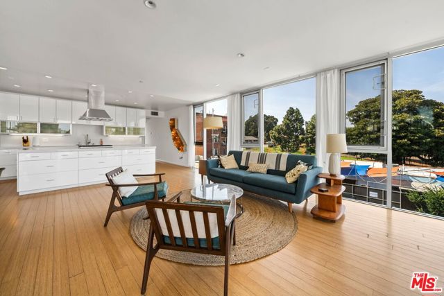 1312 Innes Place photo 8