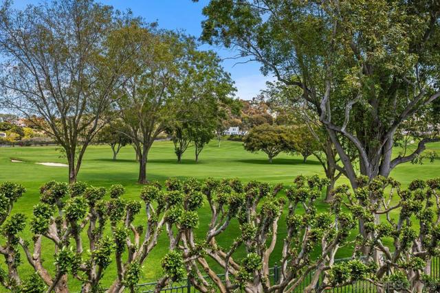 7505 Pepita Way, La Jolla CA: https://media.crmls.org/mediaz/736270eb-90ab-486b-950c-0f277cee2e15.jpg