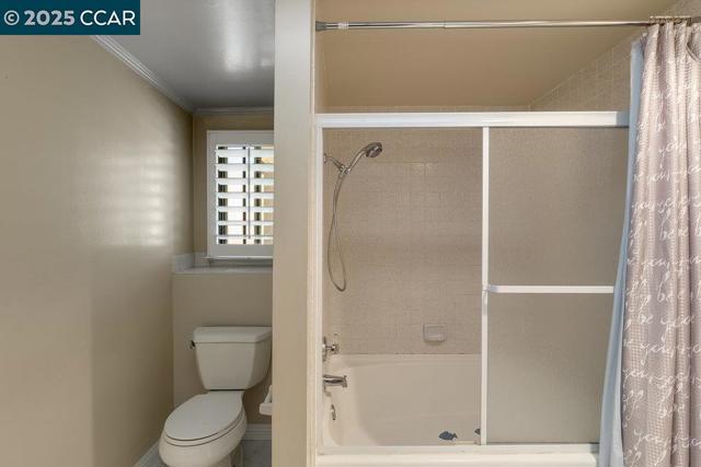 987 Morello Ave, Martinez CA: https://media.crmls.org/mediaz/73629b06-49f9-4b2e-b39b-718e1d80f5dc.jpg