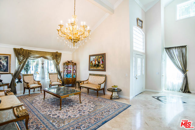 500 Topside Place, Diamond Bar CA: https://media.crmls.org/mediaz/7362fb0c-6104-4c25-9b42-05e9c87637cd.jpg