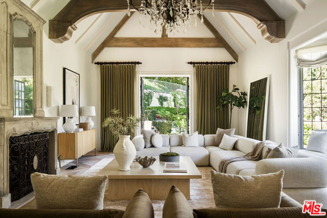 Drew Fenton | 10950 Bellagio Road Los Angeles CA | MLS: 7409196 Drew Fenton | 10950 Bellagio Road Los Angeles CA | MLS: 7409196