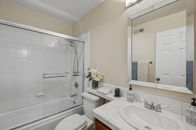 Image 26 of 64 For 1006 Acero Street