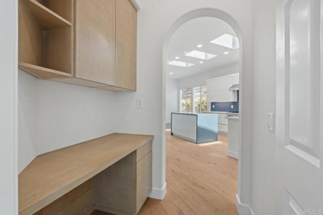 Detail Gallery Image 16 of 75 For 2327 Falkirk Row, La Jolla,  CA 92037 - 3 Beds | 3/1 Baths
