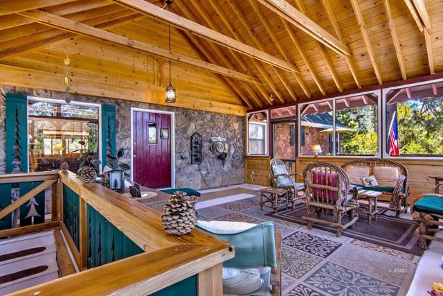 15 Enclosed porch with stairwell to gara