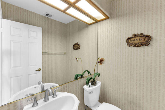 78565 Vista Del Fuente, Indian Wells CA: https://media.crmls.org/mediaz/7364c464-e6c9-4d63-b4c6-c03579d2c55d.jpg