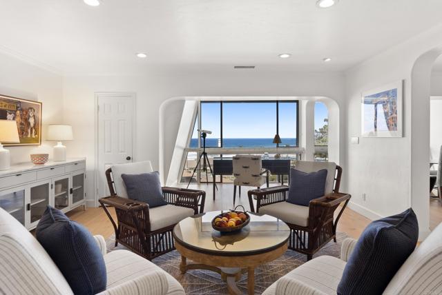 1552 Camino Del Mar, Del Mar CA: https://media.crmls.org/mediaz/7364ceab-c695-424d-9087-08683743c172.jpg