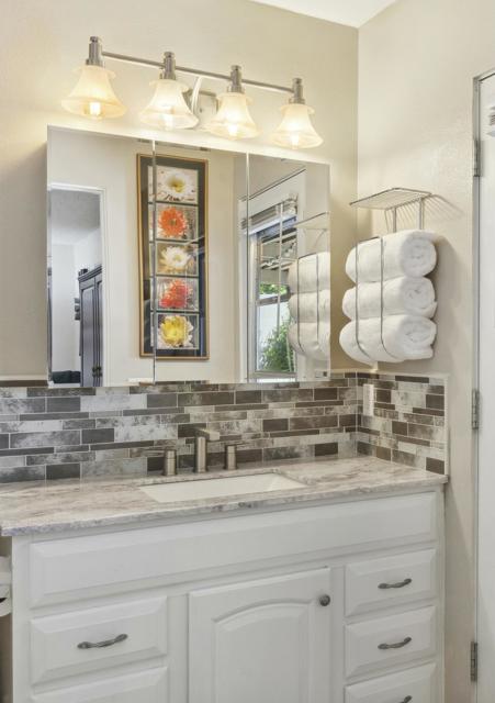 37369 Bankside Drive, Cathedral City CA: https://media.crmls.org/mediaz/7364ff67-7536-4ecd-afa1-864b98e3293d.jpg