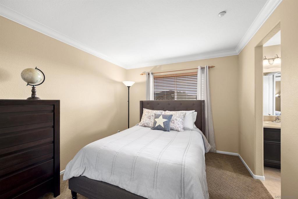 MLS #250041471SD image #35