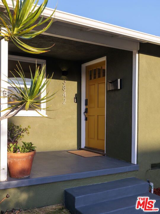3842 Alsace Avenue photo 2