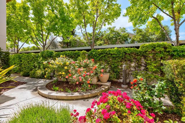 416 Topaz Terrace, Sunnyvale CA: https://media.crmls.org/mediaz/736615d4-9106-4456-ab9d-3eac56296c72.jpg