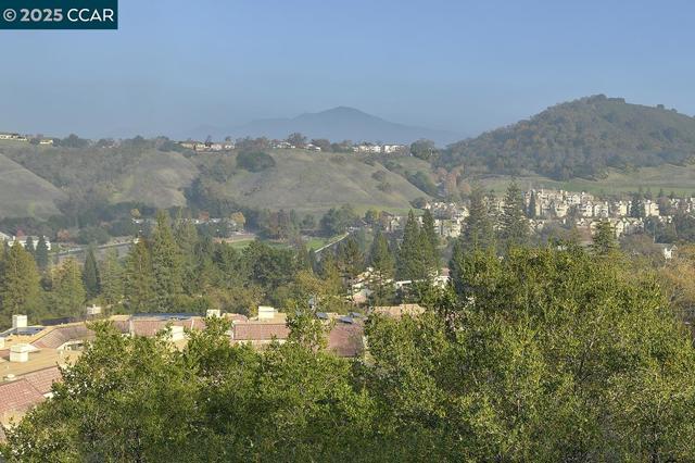 3535 Terra Granada Dr, Walnut Creek CA: https://media.crmls.org/mediaz/73673478-836c-4a31-96c3-e0a697d9885d.jpg