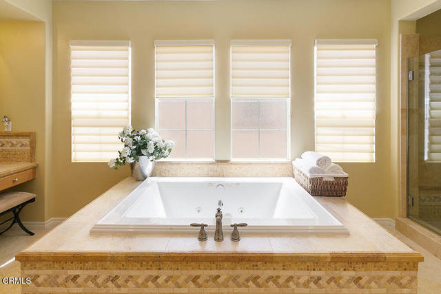 1464 Twin Tides Place, Oxnard CA: https://media.crmls.org/mediaz/73674b4a-7bff-4290-9a50-63a9e49c081b.jpg