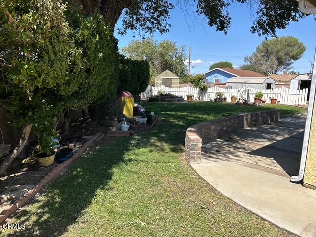 1222 W AVENUE J15, Lancaster CA: https://media.crmls.org/mediaz/73675743-8c15-4c58-ac3b-1bf7adb1412b.jpg