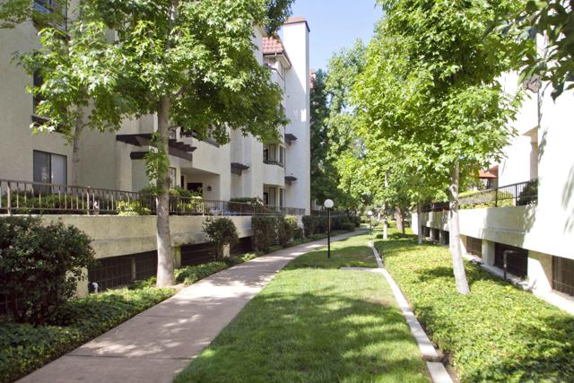 5845 FRIARS RD, San Diego CA: https://media.crmls.org/mediaz/7367c040-bbfc-479c-984d-818afcc511ec.jpg