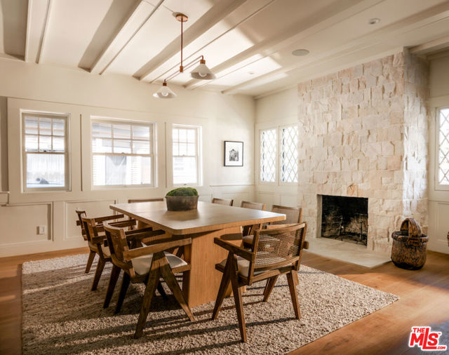 1432 Kellam Avenue, Los Angeles CA: https://media.crmls.org/mediaz/7368d7cf-ca8d-4ff5-bd3e-03e2715af9fc.jpg