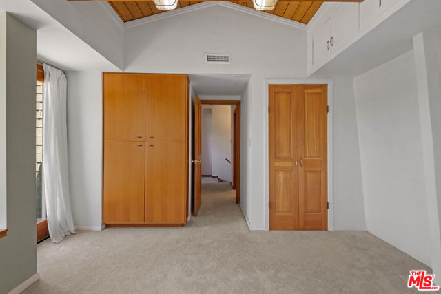 1212 Fernwood Pacific Drive, Topanga CA: https://media.crmls.org/mediaz/7368ef01-8922-4c85-b59e-c4f07f3d70ef.jpg