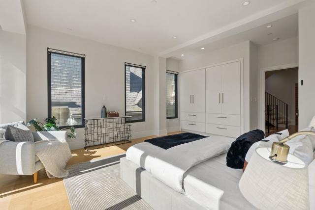 2853 Broderick Street, San Francisco CA: https://media.crmls.org/mediaz/7368fee4-479f-43aa-a2a0-c60c70acacd7.jpg