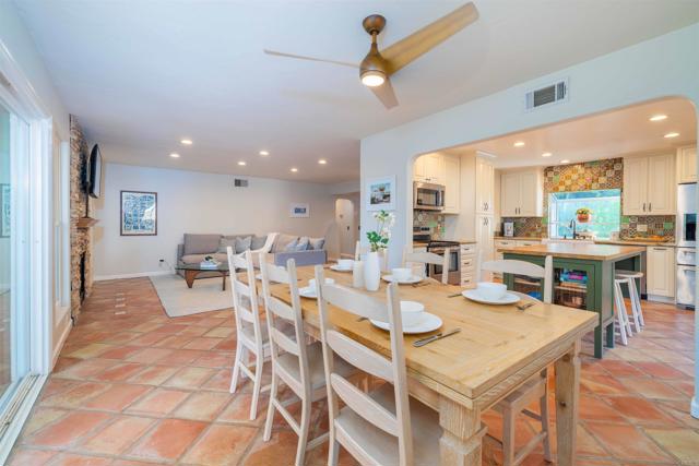 Detail Gallery Image 6 of 45 For 1454 Romance Rd, Escondido,  CA 92029 - 3 Beds | 2 Baths