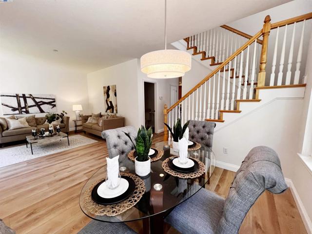 49031 Woodgrove Cmn, Fremont CA: https://media.crmls.org/mediaz/736975ff-58e5-4900-a8a6-cbb9702b63aa.jpg