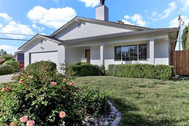 42948 Applewood Street, Fremont CA: https://media.crmls.org/mediaz/736977a7-b1c9-43ee-b97a-5075a5b73689.jpg