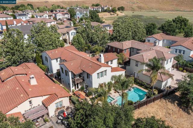 2222 Creekview Pl, Danville CA: https://media.crmls.org/mediaz/7369874f-a8cc-451c-a434-ebe9f7382482.jpg
