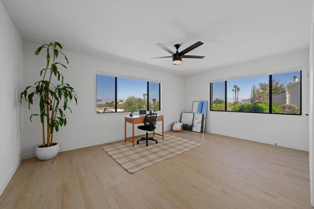 72750 Citrus Court, Palm Desert CA: https://media.crmls.org/mediaz/736b1b79-afae-46aa-9907-c7059b922fcb.jpg