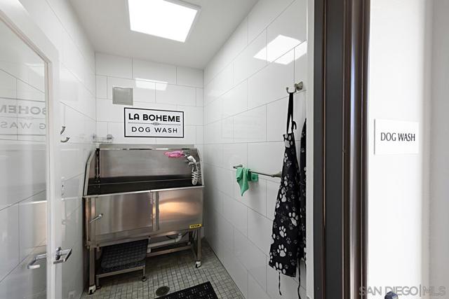 3957 30Th St, San Diego CA: https://media.crmls.org/mediaz/736be357-3f19-4ece-a94e-fb770a0d617f.jpg