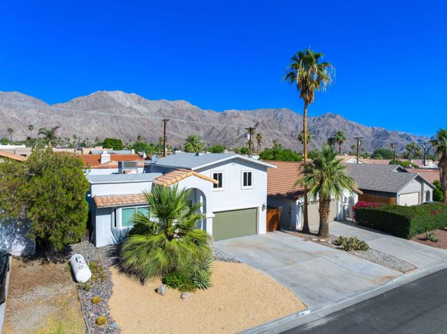 53967 Avenida Navarro, La Quinta CA: https://media.crmls.org/mediaz/736c587e-e3d6-49e9-bc8c-482a82cff6dc.jpg
