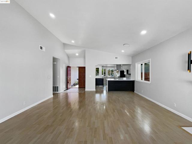 2579 Bishop Ave, Fremont CA: https://media.crmls.org/mediaz/736d679a-ad69-4ddd-8940-8a82ca73b2d4.jpg