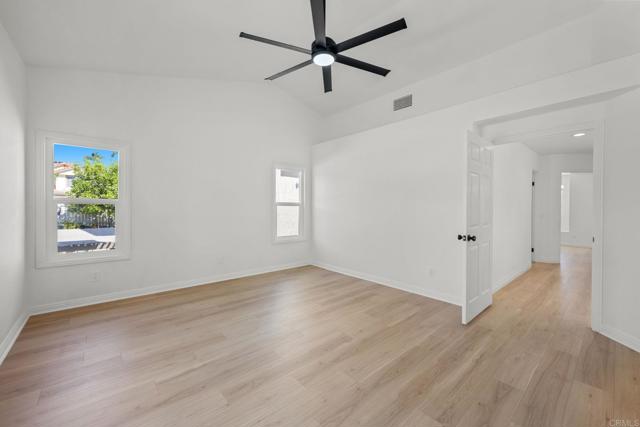 1421 Corte Clasica, San Marcos CA: https://media.crmls.org/mediaz/736d8657-c2f1-48c1-b654-75c4baa46dc4.jpg