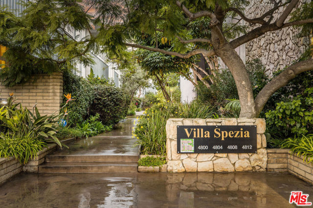 4804 La Villa Marina, Marina del Rey CA: https://media.crmls.org/mediaz/736db2e8-6e16-4665-a10a-a5ffad46a324.jpg
