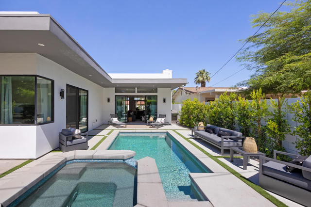 52085 Avenida Cortez, La Quinta CA: https://media.crmls.org/mediaz/736e4513-7880-4d10-84cb-65fc4a3e53a7.jpg