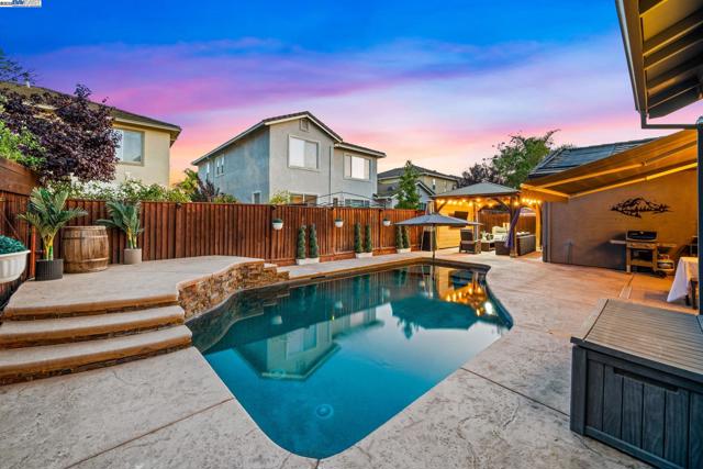 3638 Otter Brook Loop, Discovery Bay CA: https://media.crmls.org/mediaz/736e6fcf-b31c-4aaf-9e37-40d6cb2286d0.jpg